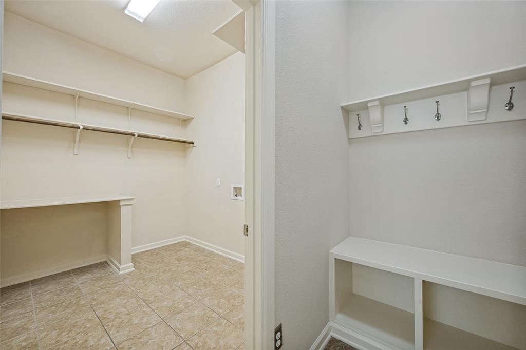8425 Snow Goose Way Property Photo 9