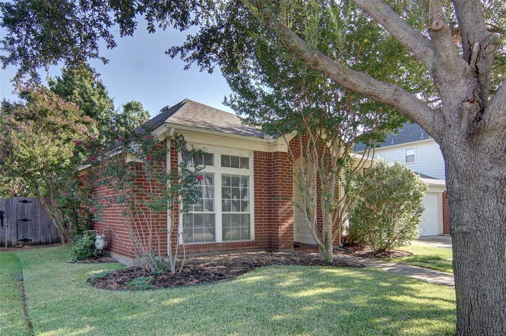 6928 Spring Valley Way Property Photo 2