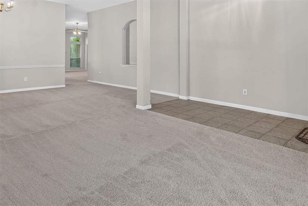 6928 Spring Valley Way Property Photo 4
