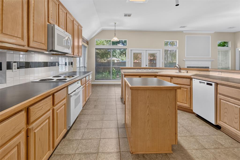 6928 Spring Valley Way Property Photo 17