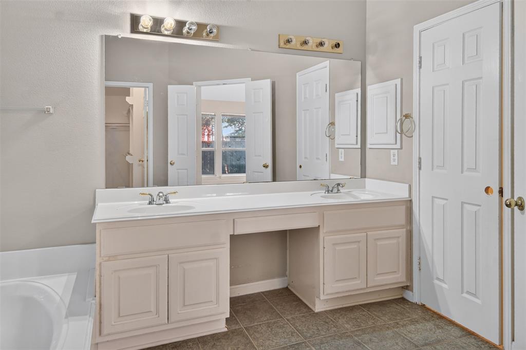 6928 Spring Valley Way Property Photo 23