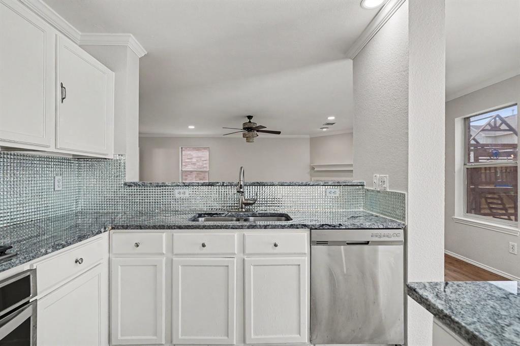 4800 Sleepy Ridge Circle Property Photo 17
