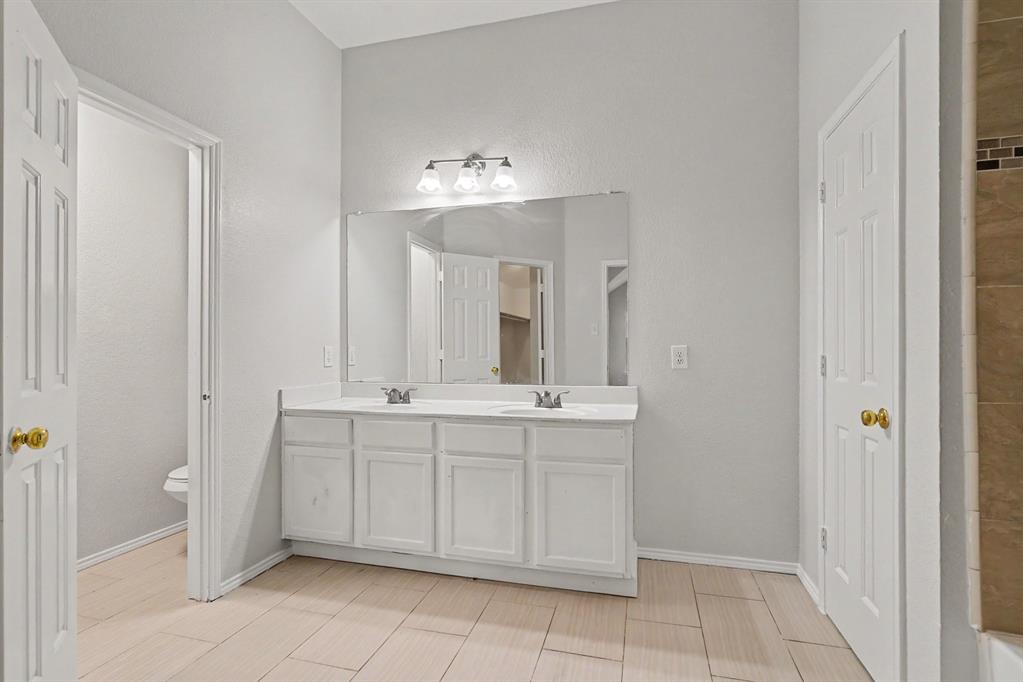 4800 Sleepy Ridge Circle Property Photo 24