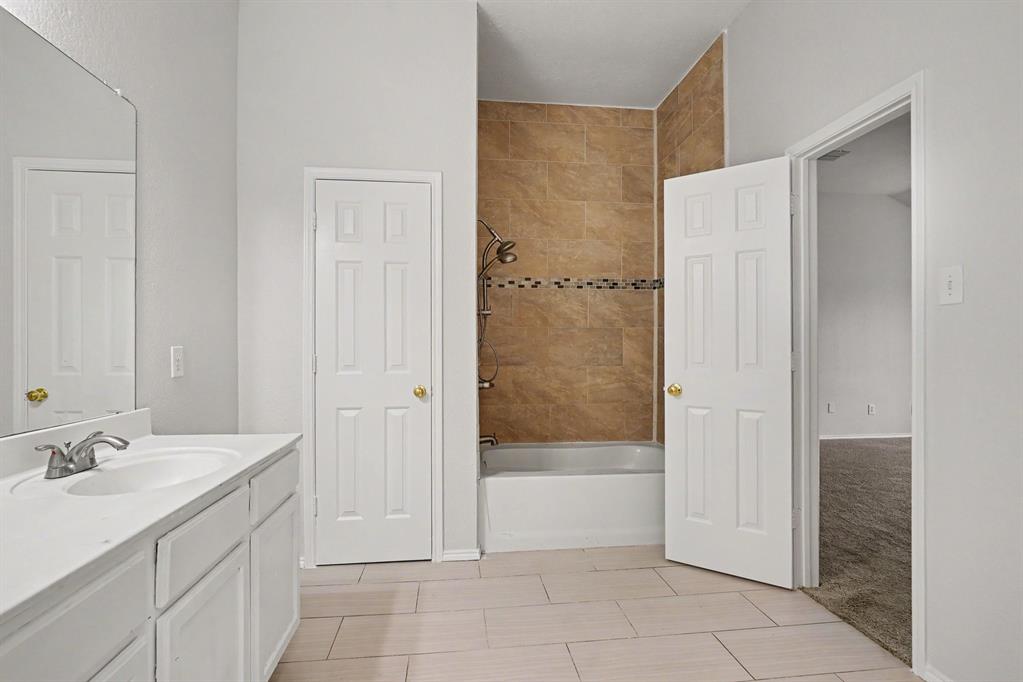 4800 Sleepy Ridge Circle Property Photo 25