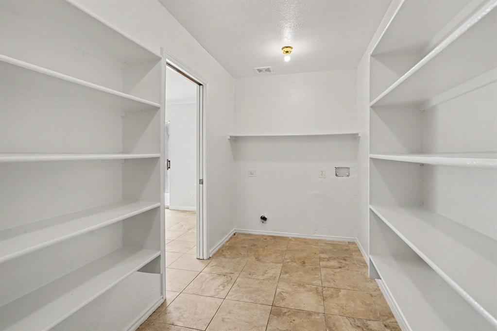 4800 Sleepy Ridge Circle Property Photo 26