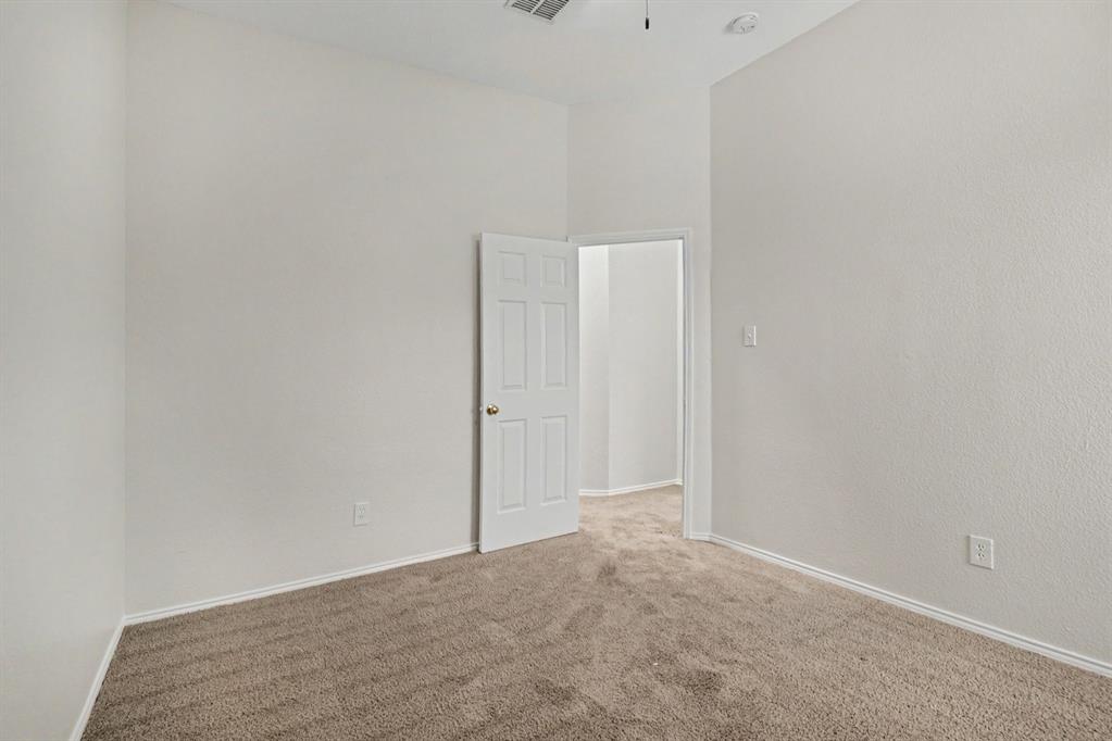 4800 Sleepy Ridge Circle Property Photo 31