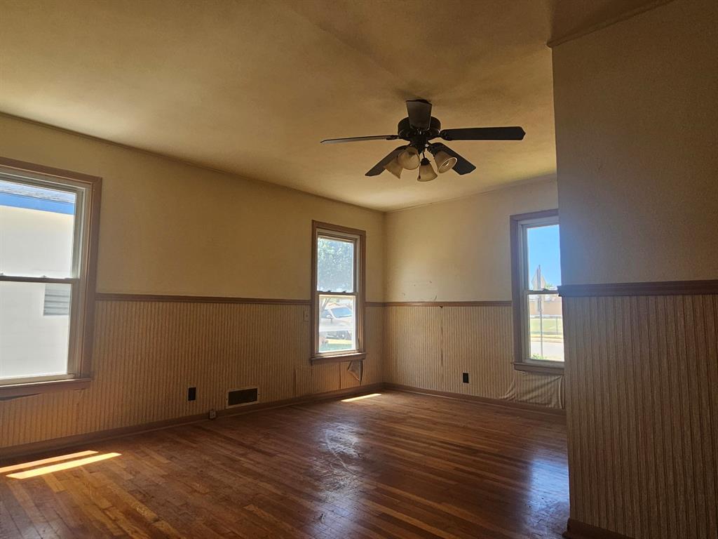540 Harrison Lane Property Photo 5