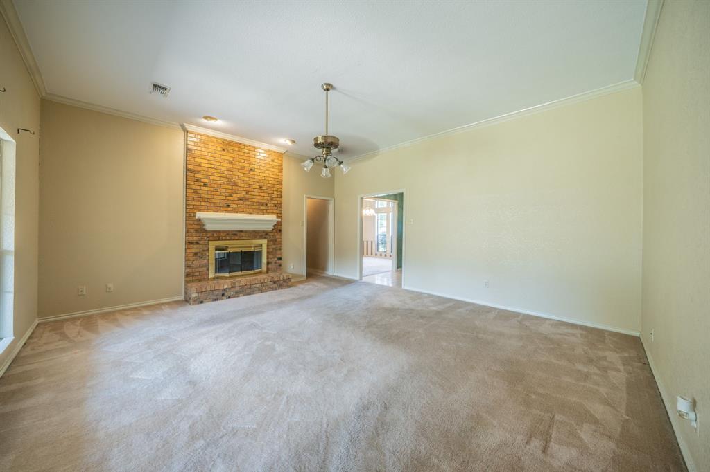529 Winston Street Property Photo 4