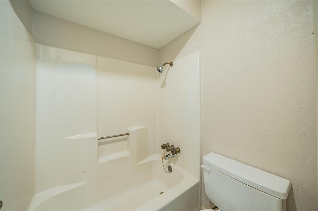 529 Winston Street Property Photo 16