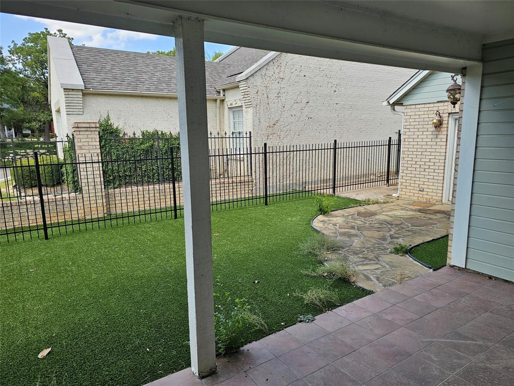 1116 Scotts Way Property Photo 24