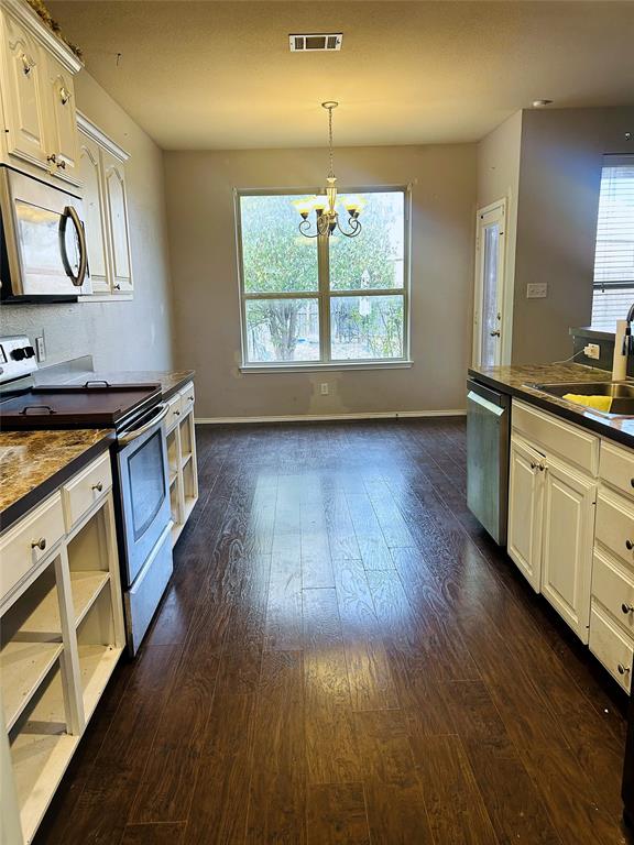 908 John Kennedy Drive Property Photo 7
