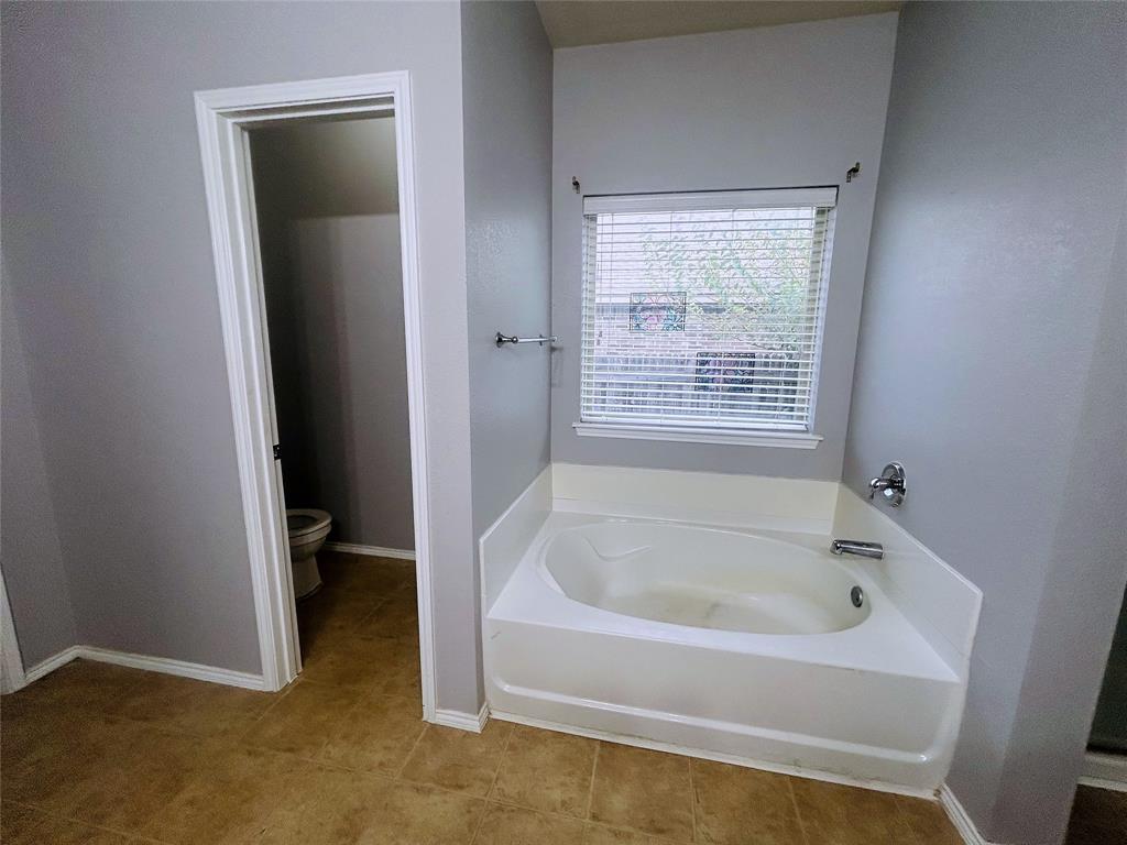908 John Kennedy Drive Property Photo 11