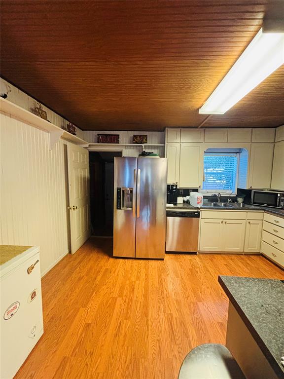 110 N Love Avenue Property Photo 9