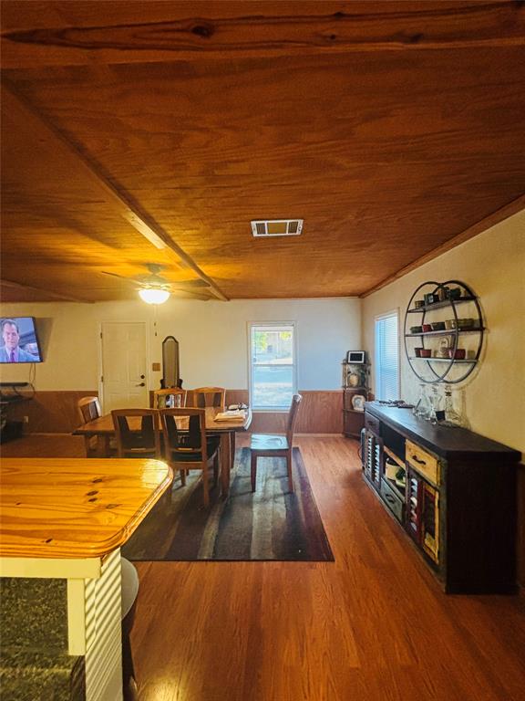 110 N Love Avenue Property Photo 15