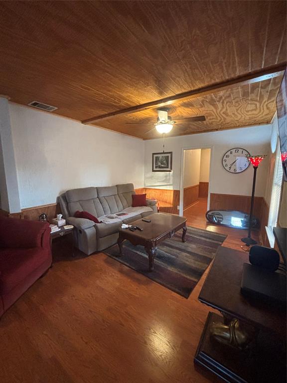 110 N Love Avenue Property Photo 17
