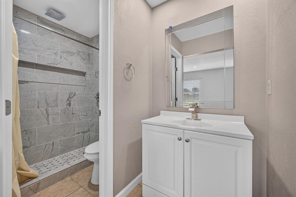 704 Levelland Drive Property Photo 8