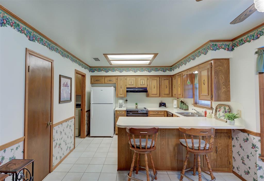 9335 Lytham Drive Property Photo 8