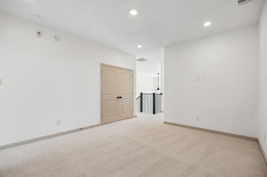 1013 Magdalena Way Property Photo 15