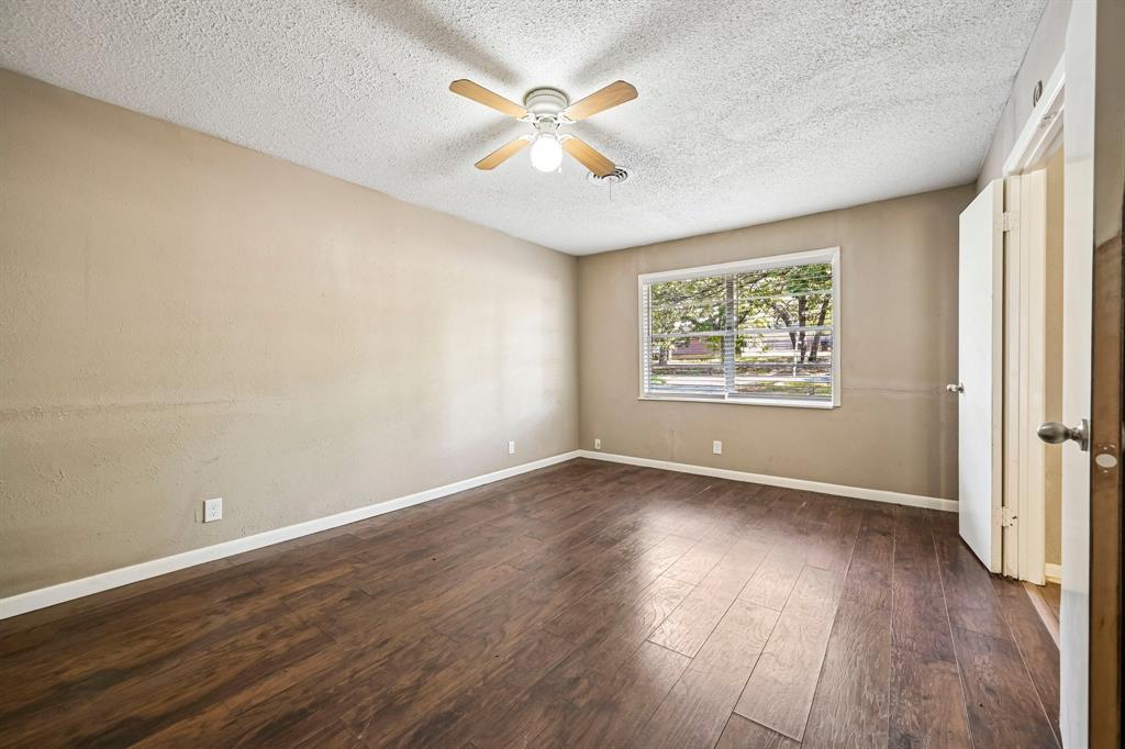 105 S Hickory Avenue Property Photo 12