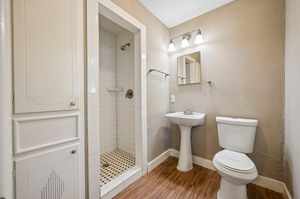 105 S Hickory Avenue Property Photo 19