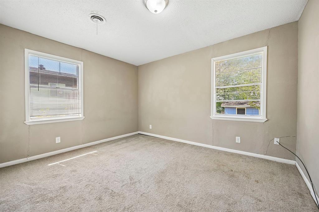 105 S Hickory Avenue Property Photo 21