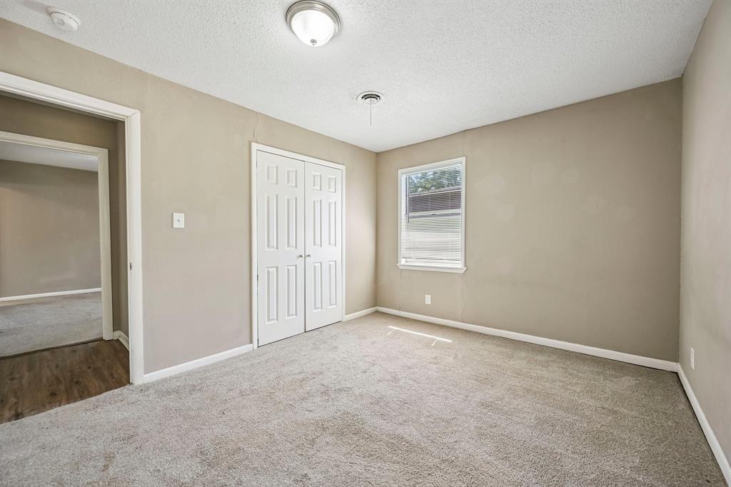 105 S Hickory Avenue Property Photo 22
