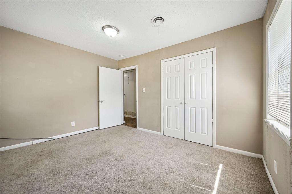 105 S Hickory Avenue Property Photo 23
