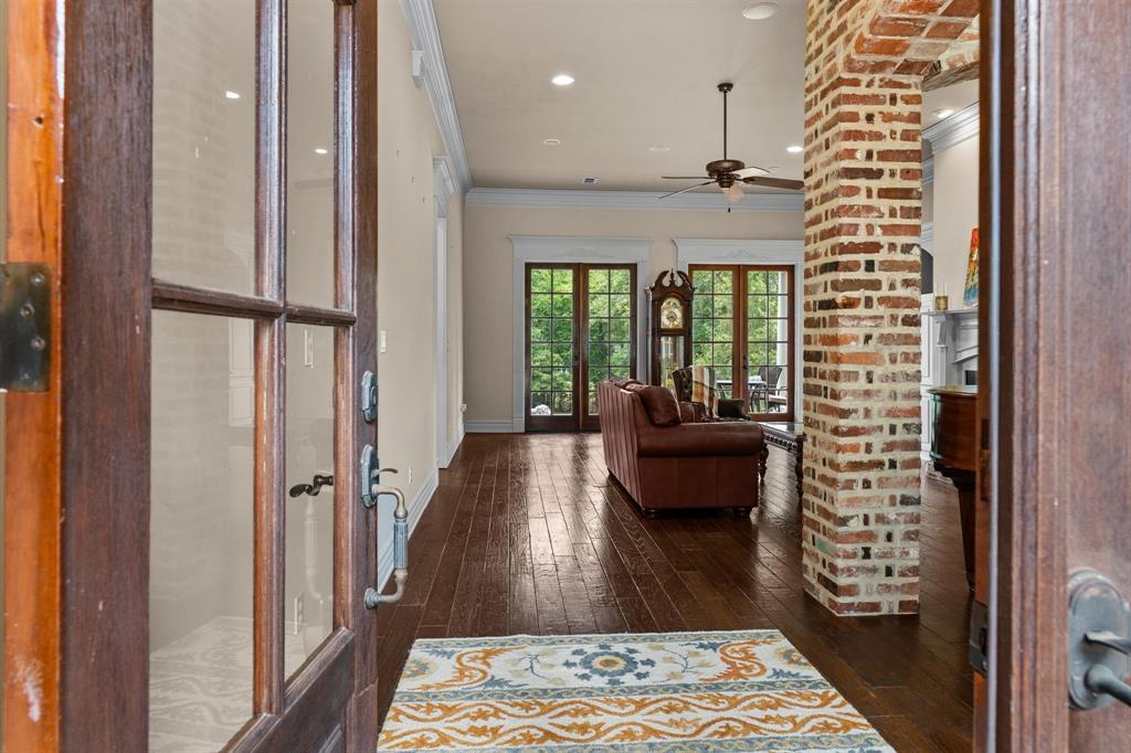 1170 Waters Edge Circle Property Photo 6
