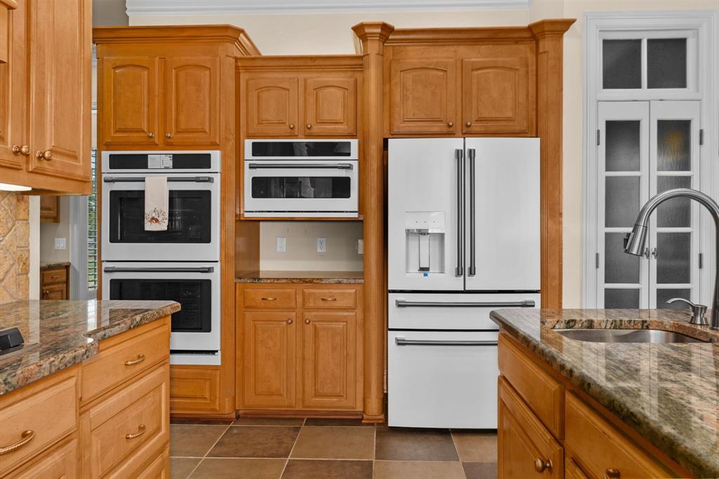 1170 Waters Edge Circle Property Photo 11