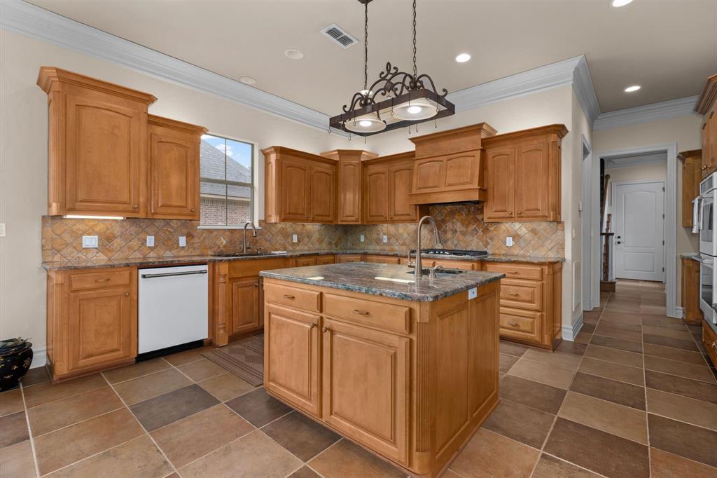 1170 Waters Edge Circle Property Photo 12