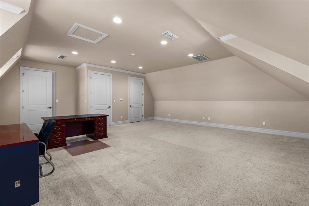 1170 Waters Edge Circle Property Photo 32