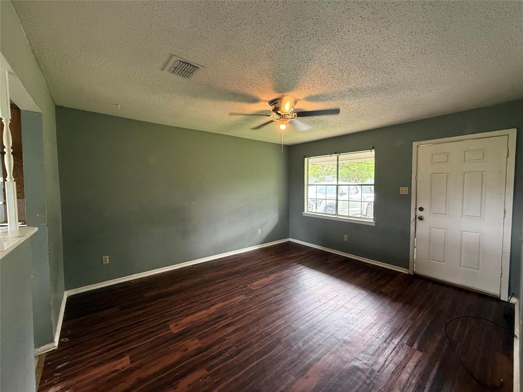 4911 Dahlia Drive Property Photo 6