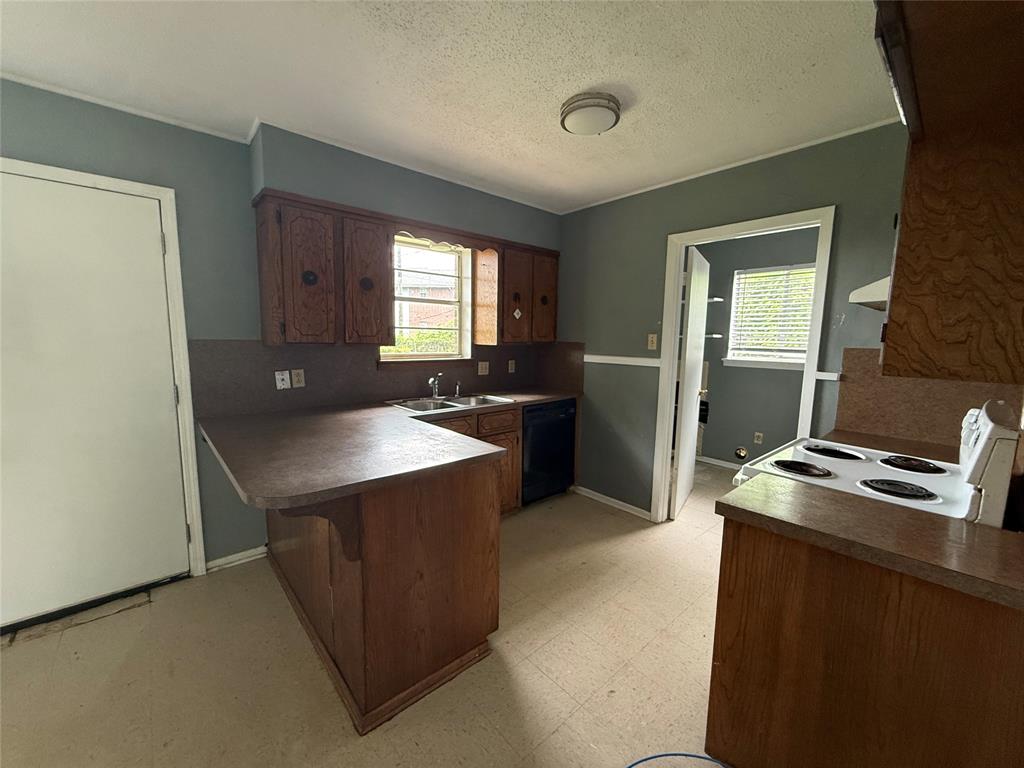 4911 Dahlia Drive Property Photo 10