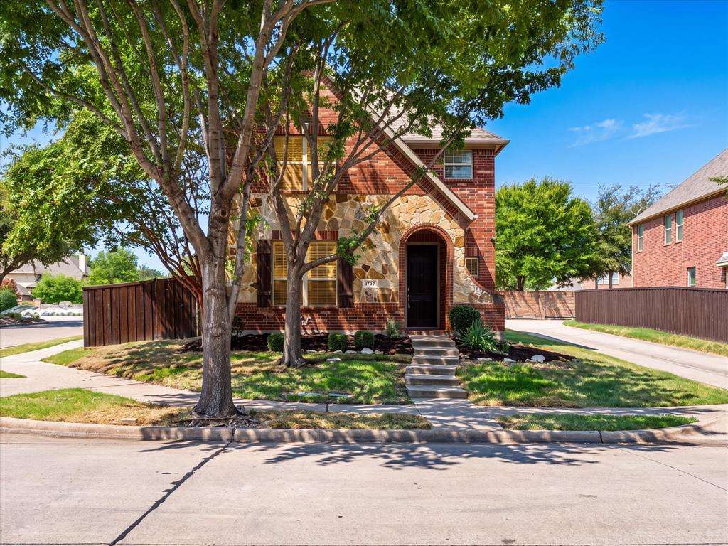 1707 Estacado Drive Property Photo 1