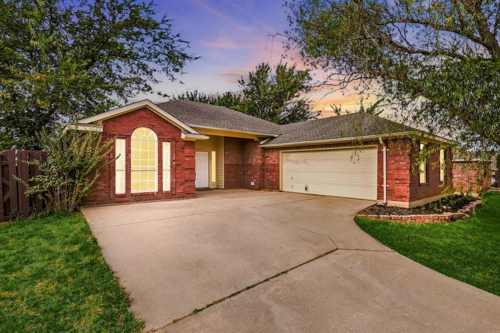 208 Cory Court Property Photo 1