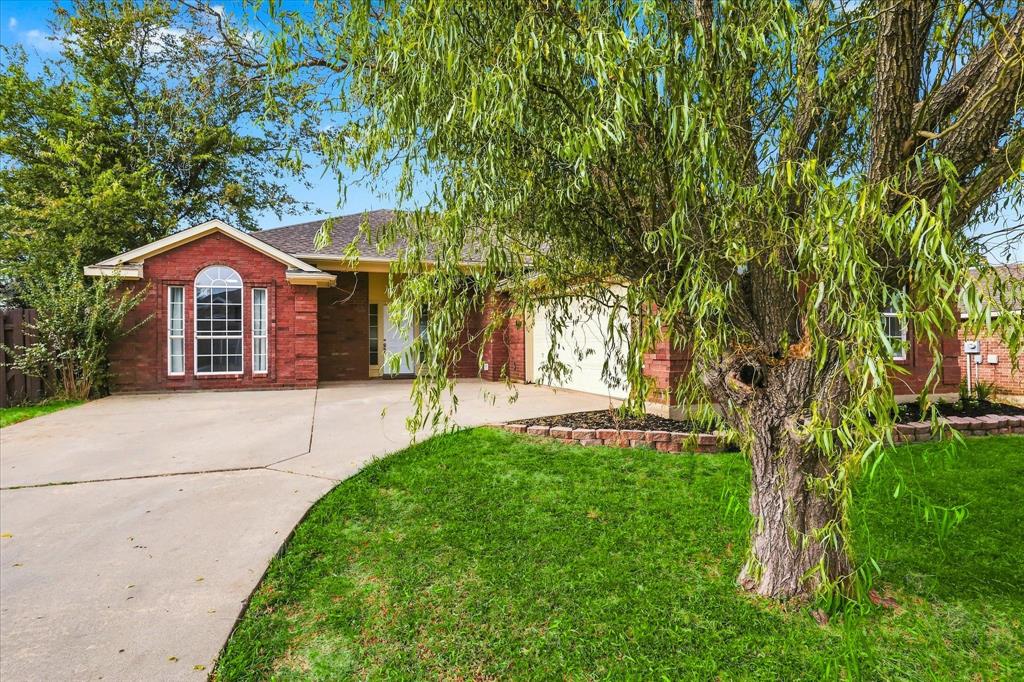 208 Cory Court Property Photo 2