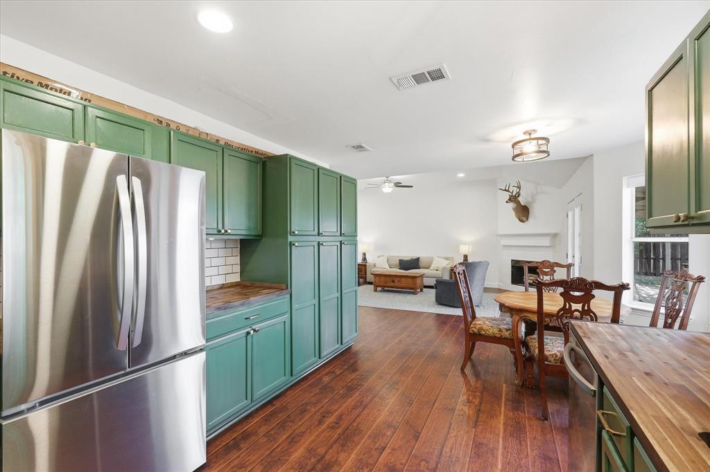 208 Cory Court Property Photo 10