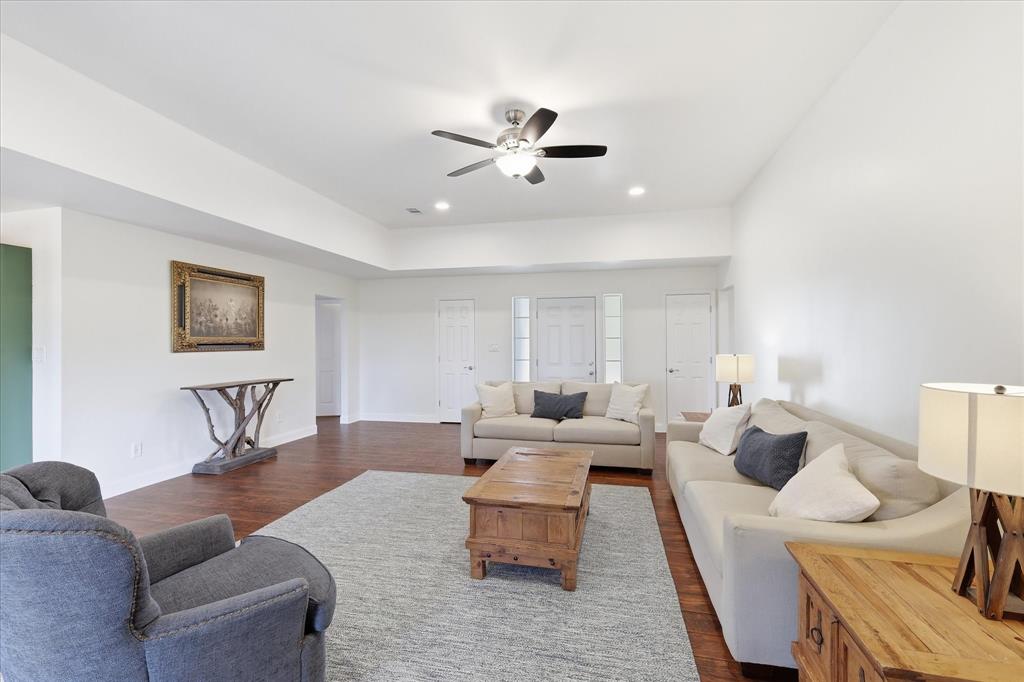 208 Cory Court Property Photo 13