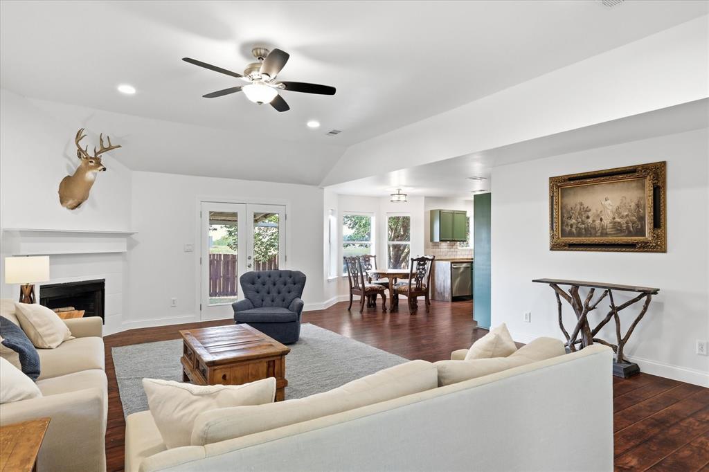 208 Cory Court Property Photo 16