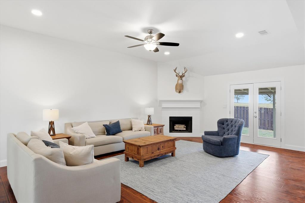 208 Cory Court Property Photo 17