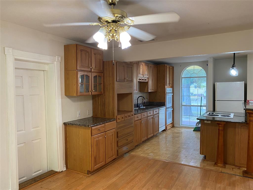 406 S Jefferson Street Property Photo 9