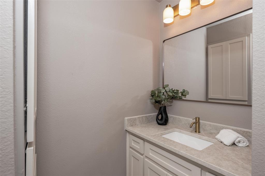 1608 Crown Point Road Property Photo 30