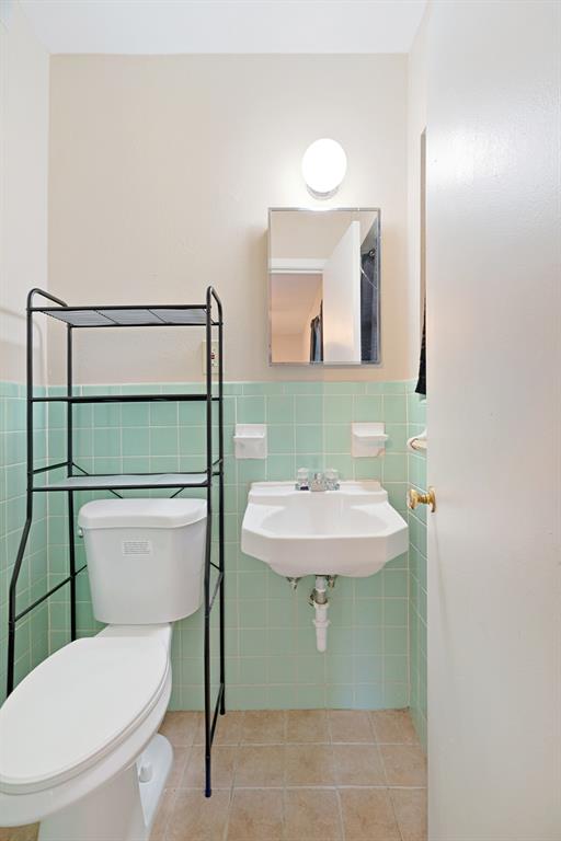 2455 Cypress Drive Property Photo 11