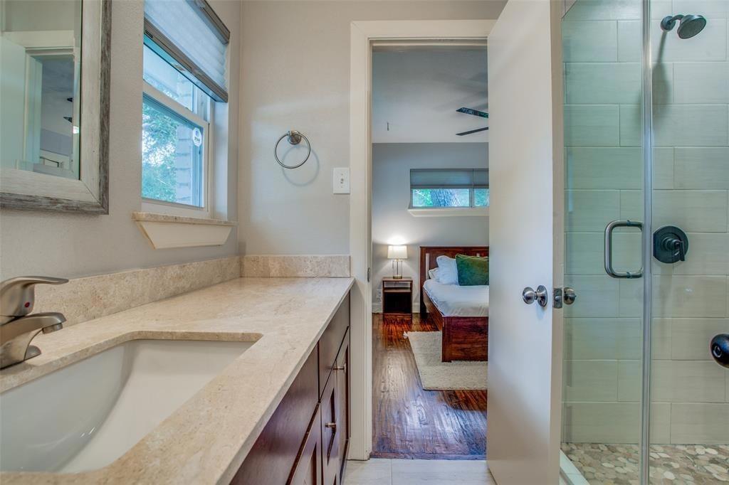 2824 W Kiest Boulevard Property Photo 10