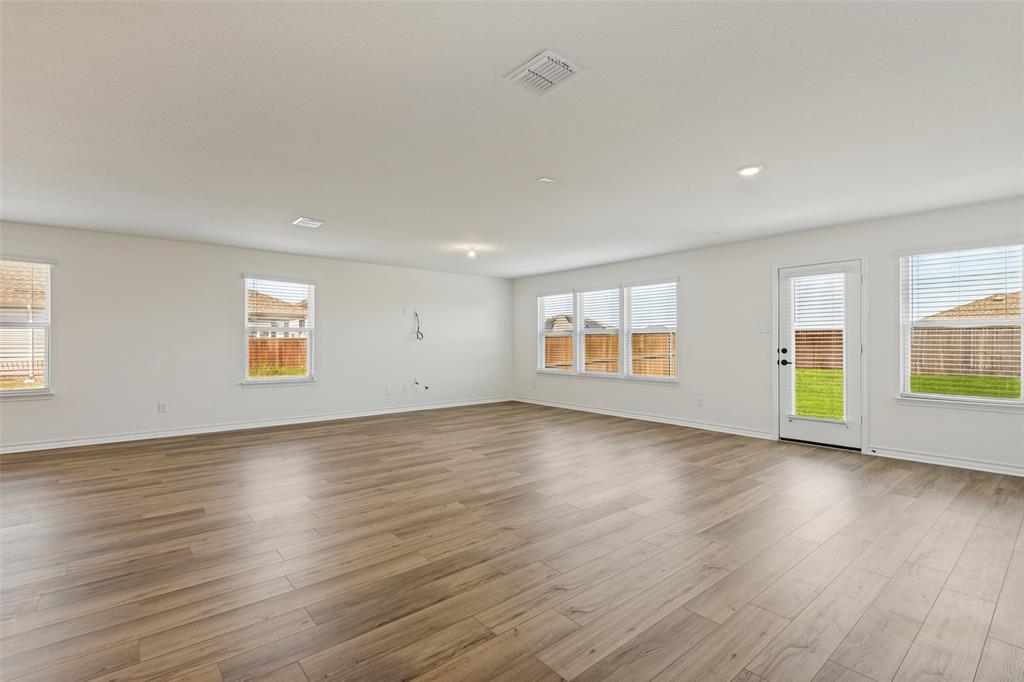 1524 Shady Lane Property Photo 9