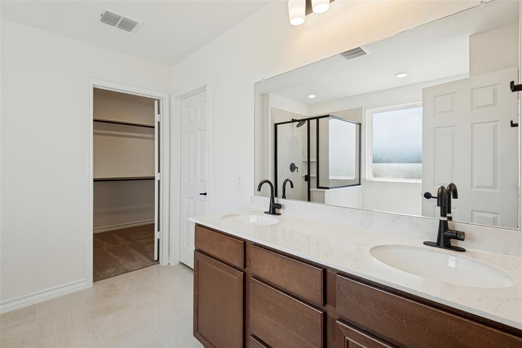 1524 Shady Lane Property Photo 12