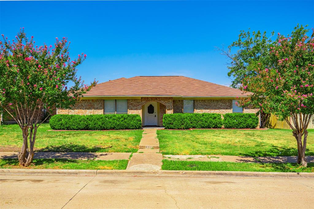 2517 Trenton Drive Property Photo 1