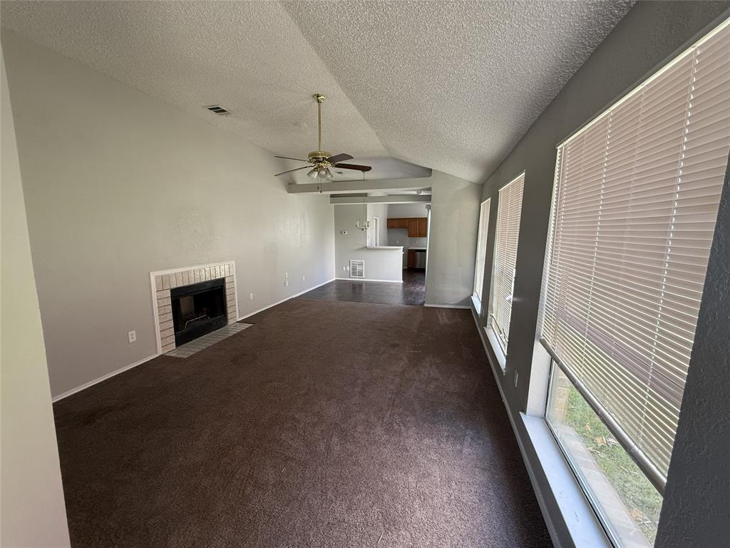 404 Seminary Ridge Property Photo 3