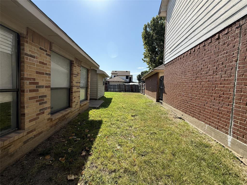 404 Seminary Ridge Property Photo 12