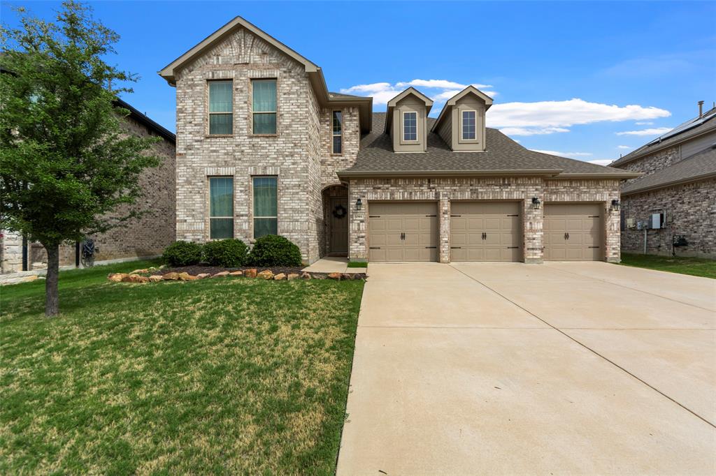 1501 White Water Way Property Photo 1